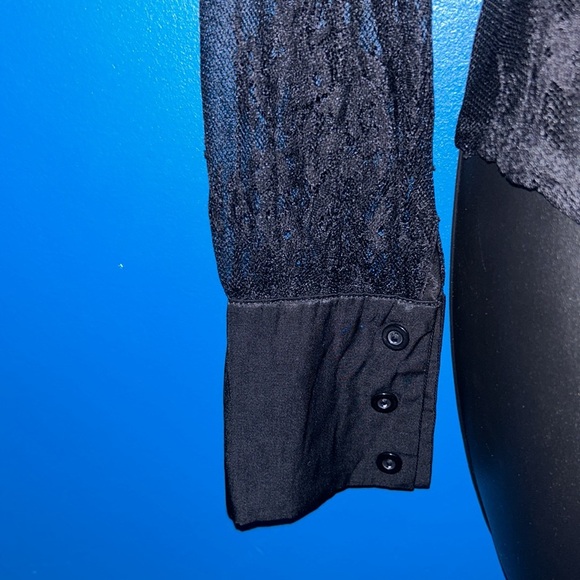 Button down lace top - Picture 5 of 6
